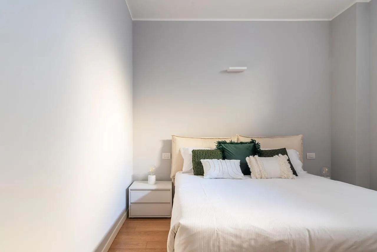 Easyhomes - Botta Milan