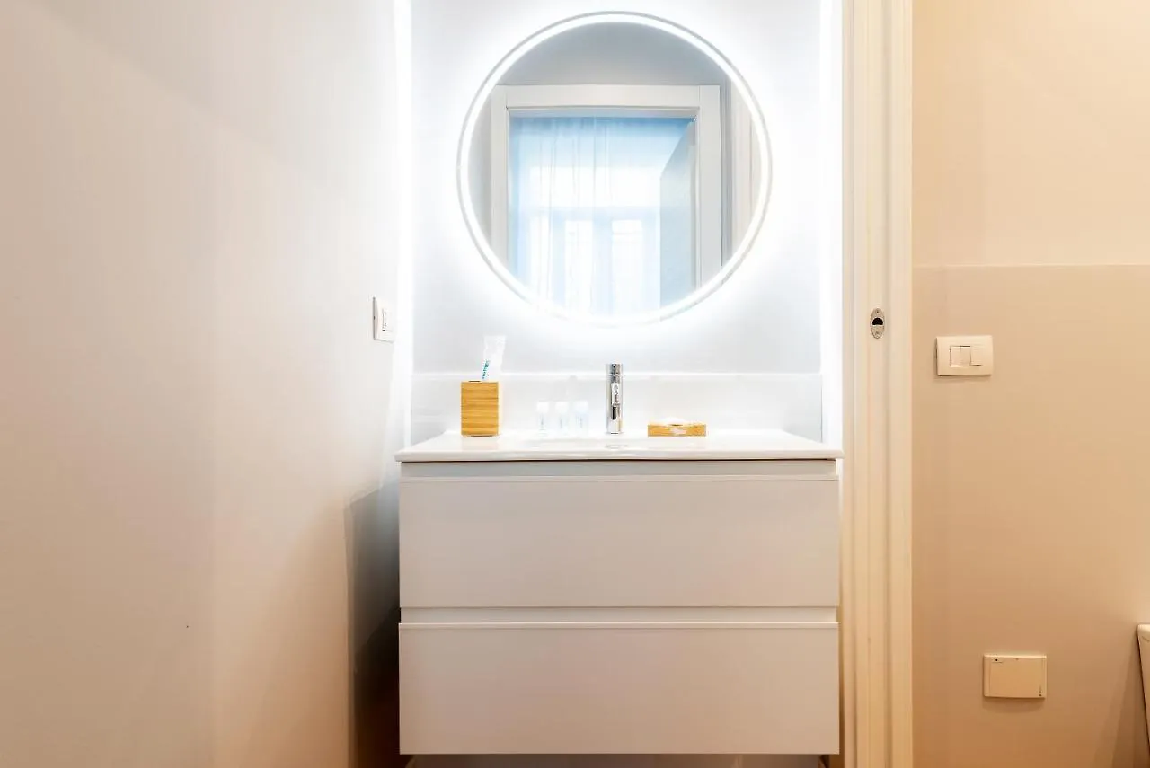 Easyhomes - Botta Milan Apartment