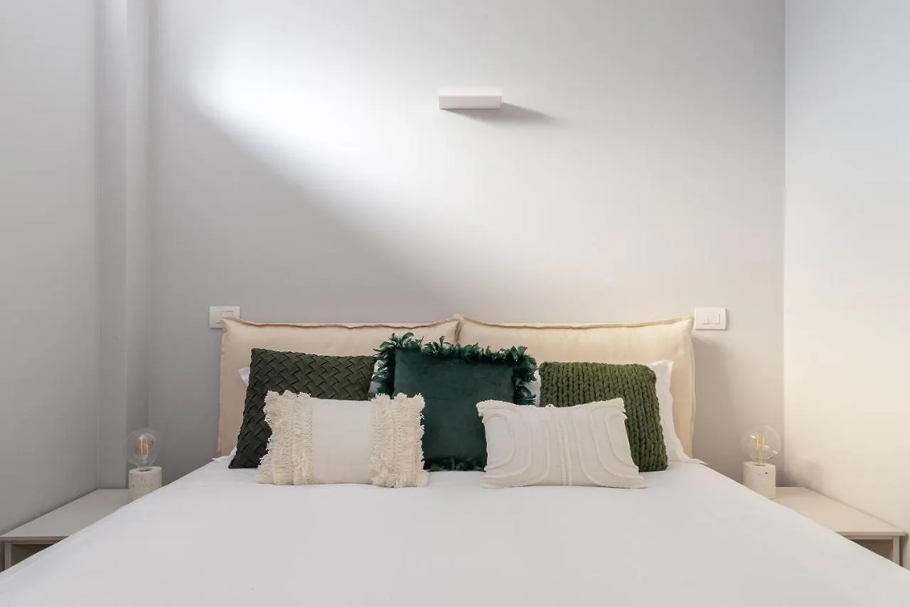 Easyhomes - Botta Milan Apartment